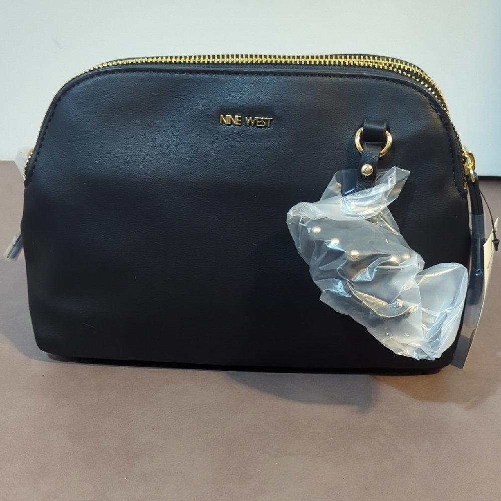 Nine West Marea Mini Crossbody Handbag Black With Gold Trim New With Tags Chain